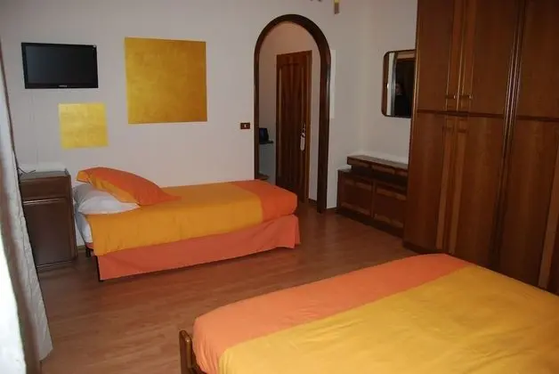 Üç Kişilik Oda, Balkon