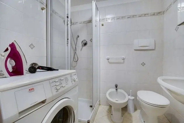 Ev, 1 Çift Kişilik Yatak, Küçük Mutfak