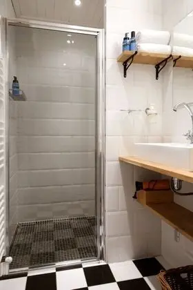Classic Tek Büyük veya İki Ayrı Yataklı Oda, Bahçe Manzaralı, Bahçeli