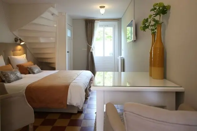 Comfort Tek Büyük veya İki Ayrı Yataklı Oda, Veranda, Bahçe Manzaralı