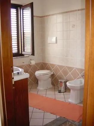Tek Büyük Yataklı Oda (Private External Bathroom)
