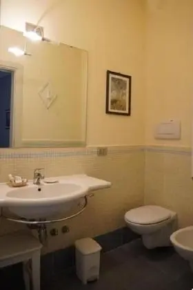 Tek Kişilik Oda, 1 Çift Kişilik Yatak, Sigara İçilmez