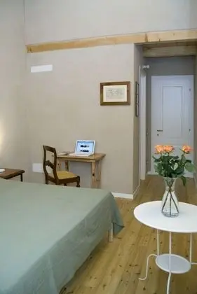 Tek Büyük veya İki Ayrı Yataklı Oda, Avlu Manzaralı