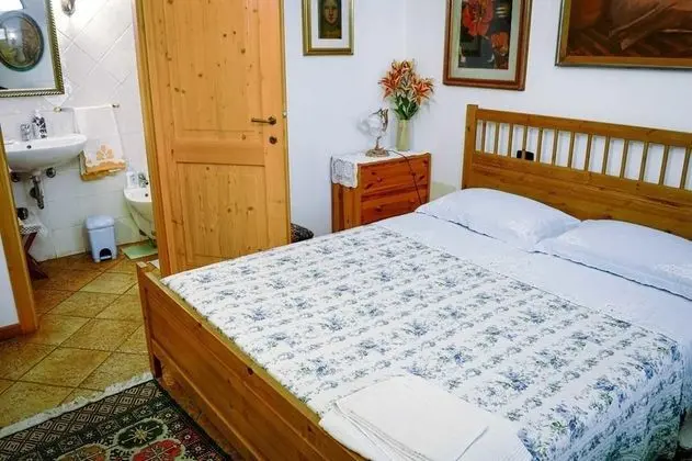 Üç Kişilik Oda