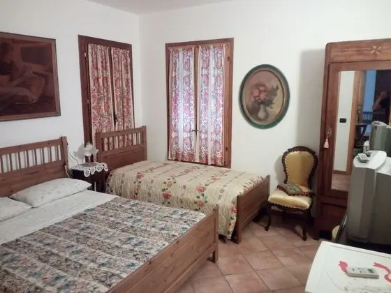 Üç Kişilik Oda