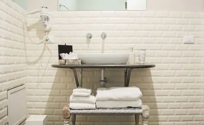 Classic Tek Büyük Yataklı Oda