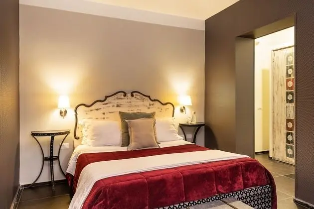 Classic Tek Büyük Yataklı Oda