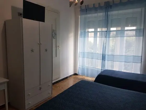 Tek Büyük veya İki Ayrı Yataklı Oda, 1 Yatak Odası
