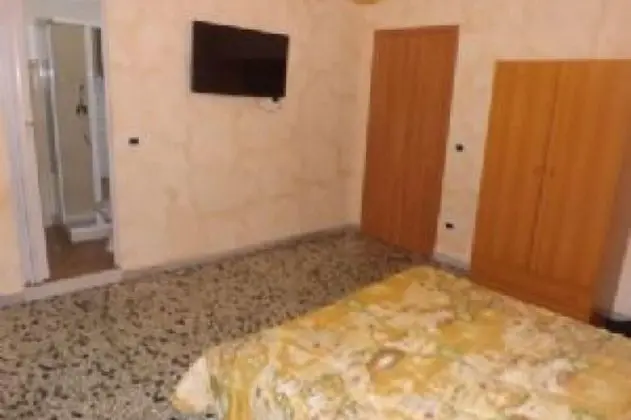 Basic Üç Kişilik Oda, Banyolu/Duşlu