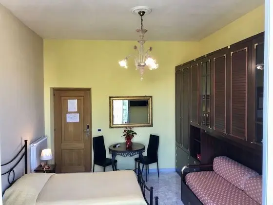 Tek Büyük veya İki Ayrı Yataklı Oda, Özel Banyo (External)