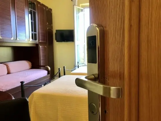 Tek Büyük veya İki Ayrı Yataklı Oda, Özel Banyo (External)