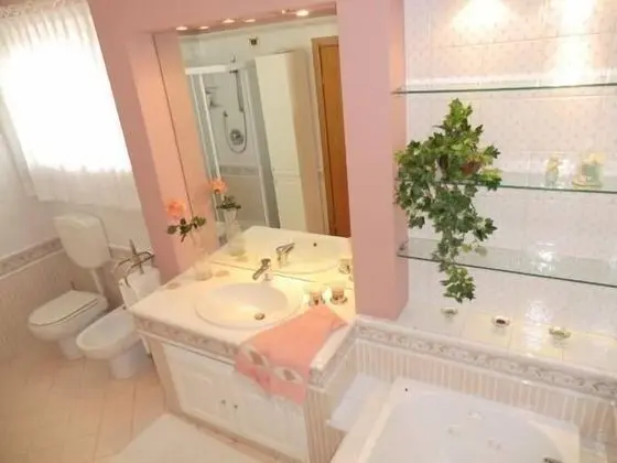 Standard Tek Büyük Yataklı Oda, Bahçe Manzaralı