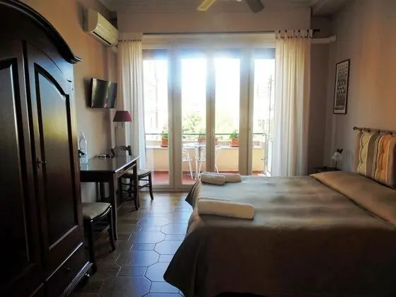 Panoramic Tek Büyük Yataklı Oda
