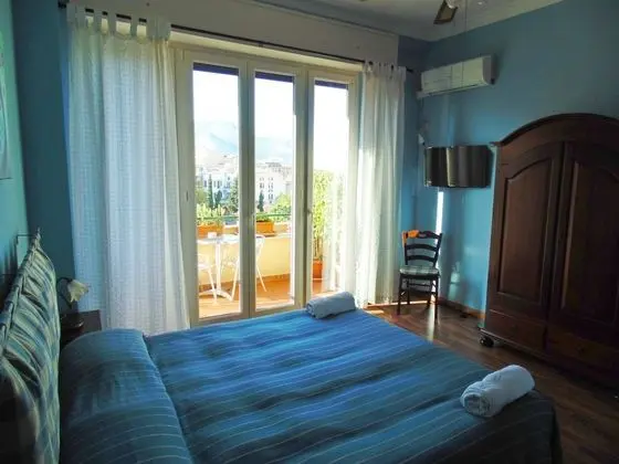 Panoramic Tek Büyük Yataklı Oda