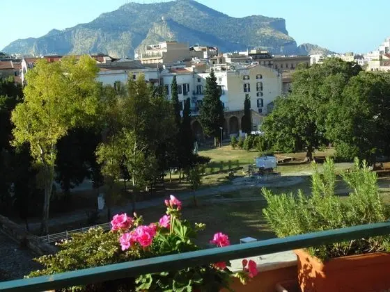 Panoramic Tek Büyük Yataklı Oda