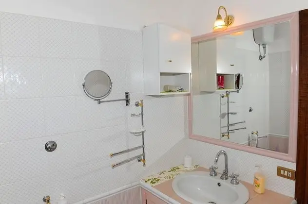 Family Oda, Özel Banyo (External)