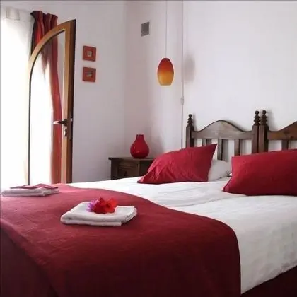 Comfort Tek Büyük veya İki Ayrı Yataklı Oda (Lucero)