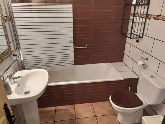 Comfort Tek Büyük veya İki Ayrı Yataklı Oda (Lucero)