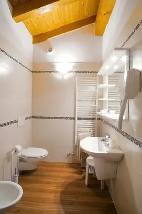 Comfort Tek Büyük Yataklı Oda, Tepe Manzaralı (2A)