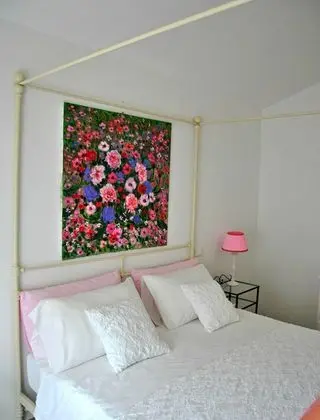 Dört Kişilik Oda, Bahçe Manzaralı