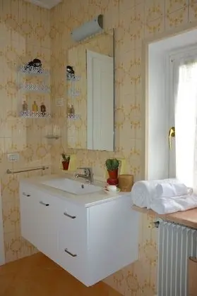 Tek Kişilik Oda, Ortak Banyo