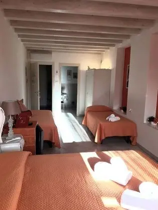 Dört Kişilik Oda, Göl Manzaralı