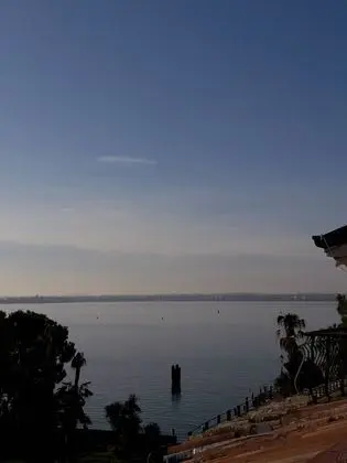 Tek Büyük Yataklı Oda, Balkon