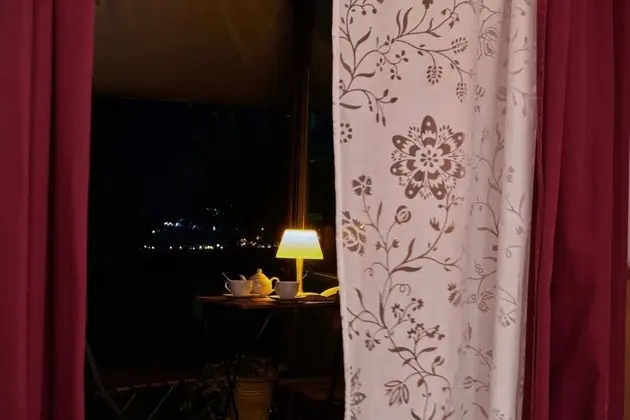 Tek Büyük veya İki Ayrı Yataklı Oda