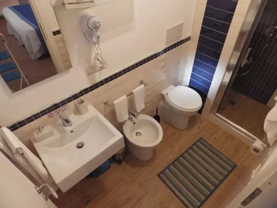 Basic Tek Büyük Yataklı Oda