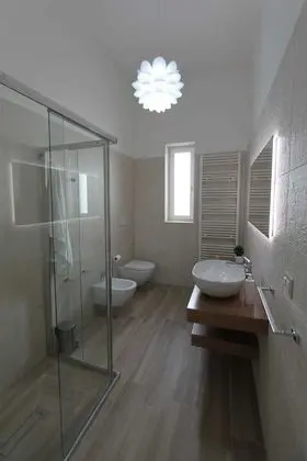 Üç Kişilik Oda, Özel Banyo