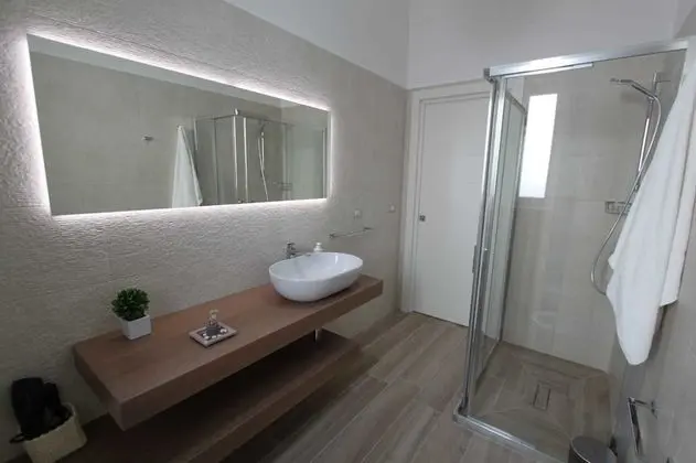Üç Kişilik Oda, Özel Banyo