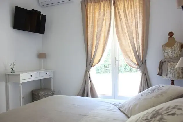 Tek Büyük Yataklı Oda (Chambre Nico)