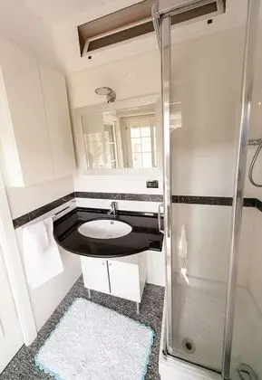 Tek Büyük veya İki Ayrı Yataklı Oda, Özel Banyo (External)
