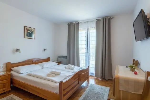 Tek Büyük Yataklı Oda, Balkon