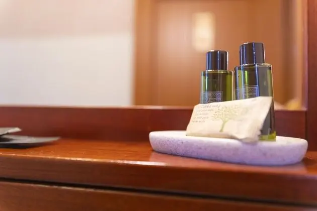 Standard Dört Kişilik Oda, Özel Banyo, Bahçe Manzaralı