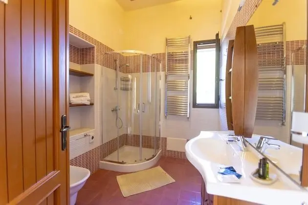 Standard Tek Büyük Yataklı Oda, Özel Banyo, Bahçe Manzaralı