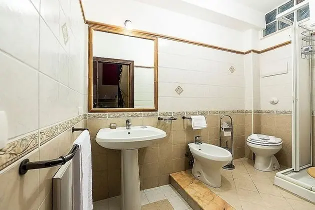 Family Oda, Bağlantılı Odalar