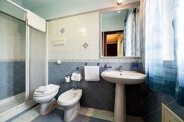 Tek Büyük veya İki Ayrı Yataklı Oda, Balkon