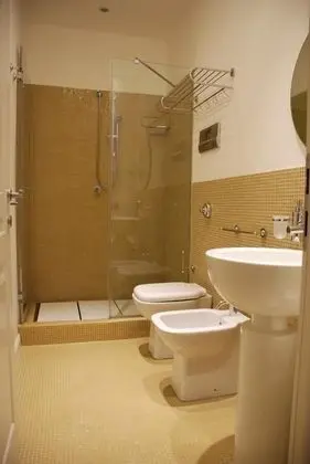 Superior Tek Büyük veya İki Ayrı Yataklı Oda, 1 Çift Kişilik Yatak (Private Bathroom)