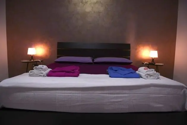 Basic Tek Büyük Yataklı Oda