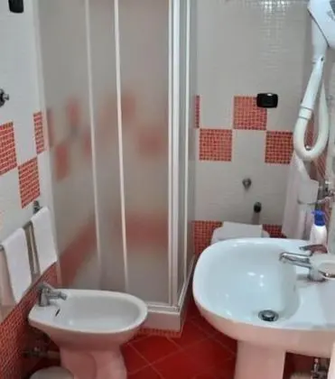 Economy Oda, Özel Banyo (External)