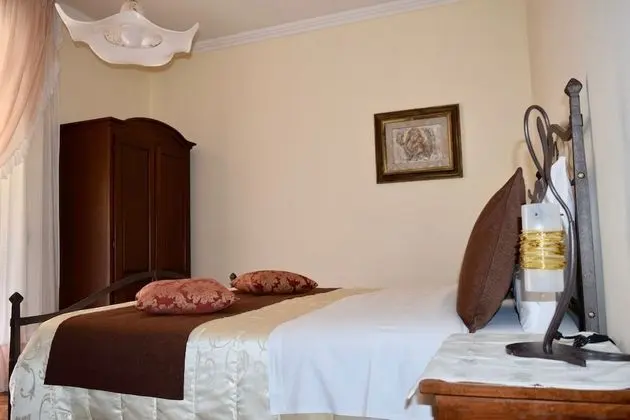 Comfort Tek Büyük Yataklı Oda