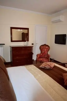 Comfort Tek Büyük Yataklı Oda