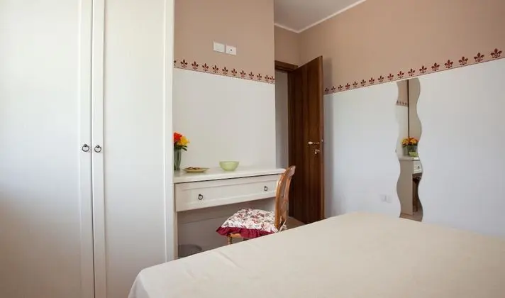 Romantic Tek Büyük Yataklı Oda