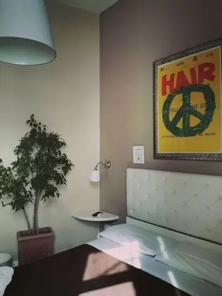 Tek Büyük veya İki Ayrı Yataklı Oda (Private External Bathroom)