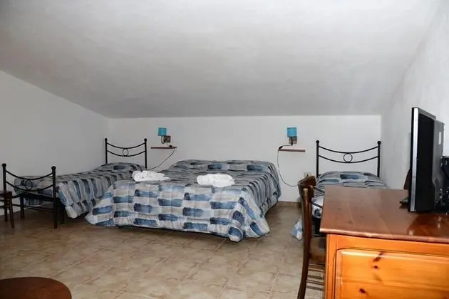 Basic Dört Kişilik Oda, Ortak Banyo