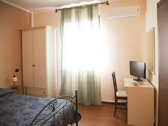 Standard Tek Büyük Yataklı Oda