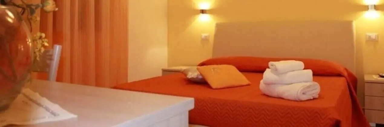 Tek Büyük Yataklı Oda, 1 Büyük (Queen) Boy Yatak