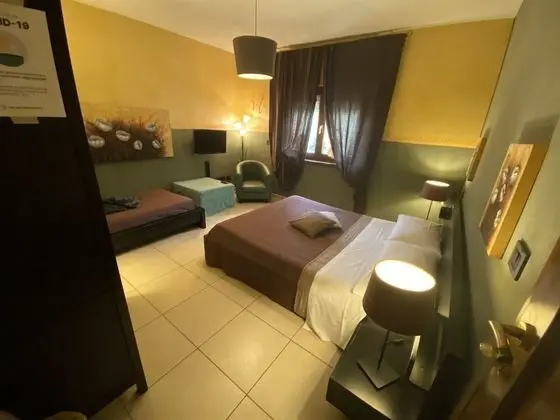 Tek Büyük Yataklı Oda (Private External Bathroom)