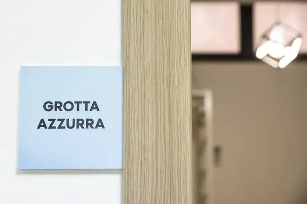 Tek Büyük Yataklı Oda (Grotta Azzurra)